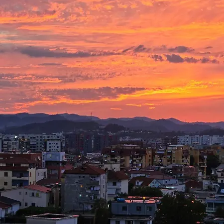 The Cloud דירה טיראנה